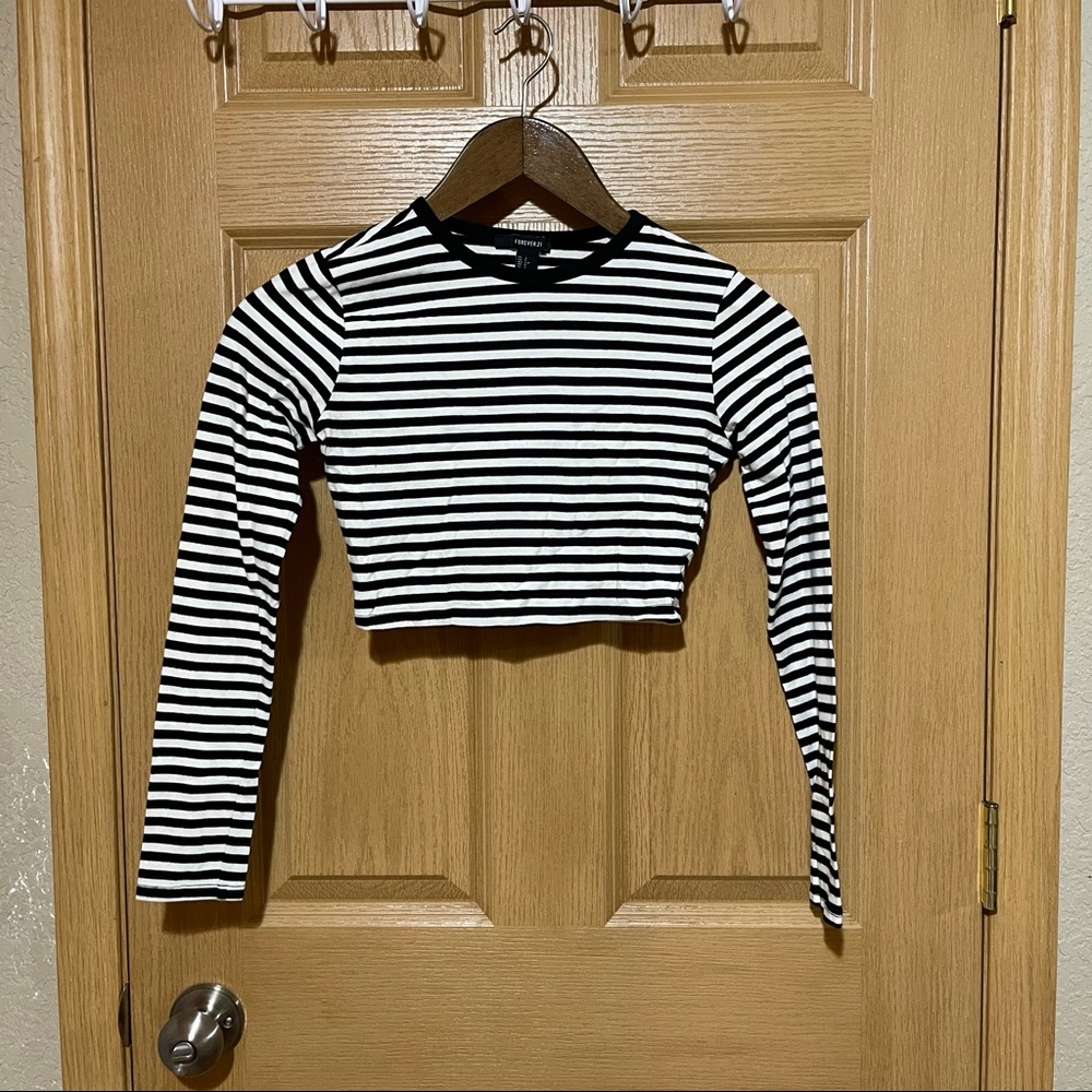 Black and White Stripe Crop Top